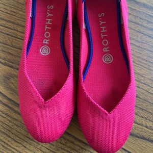 Hot pink Rothy’s flat
